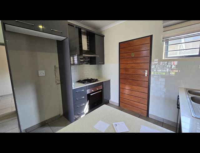 3 BEDROOM FREEHOLD FOR SALE IN ALBERTSDAL